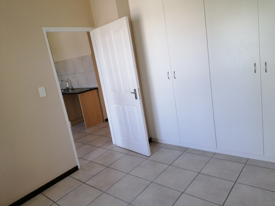To Let 2 Bedroom Property for Rent in Buh Rein Estate Western Cape